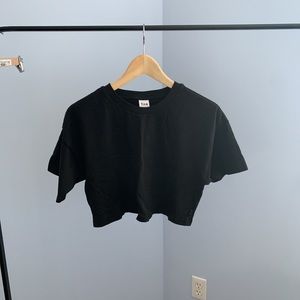 ARITZIA/TNA - CROPPED TEE
